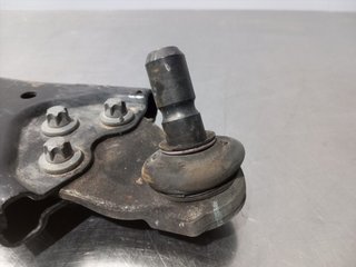 BRAZO SUSPENSION INFERIOR DELANTERO DERECHO JEEP