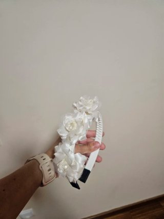 8 Tiaras y Accesorios para el Cabello para niñas.