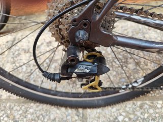 Bicicleta Coluer Acid componentes Shimano Deoré LX