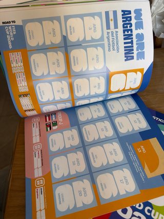 1 Álbum Panini Mundial 2026 + 2 sobres+6 Pegatinas
