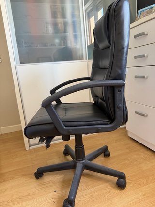 Silla de escritorio negra