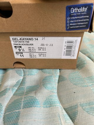 Asics Gel Kayano 14 Talla 43.5 Rosa/Plata