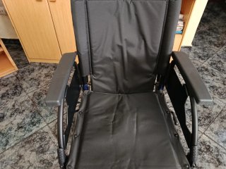 Silla de ruedas para espacios reducidos