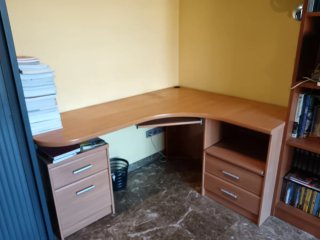 Mesa de oficina esquinera madera