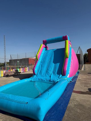 Castillo hinchable acuático con piscina