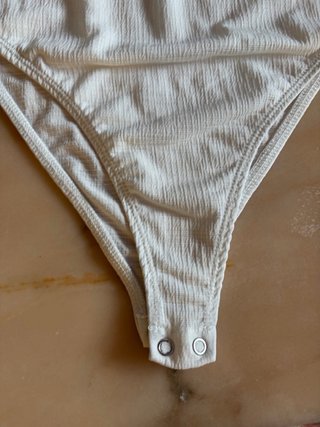 Body Pull&Bear encaje blanco XS