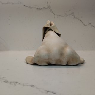 Figura perro cerámica artesanal minimalista