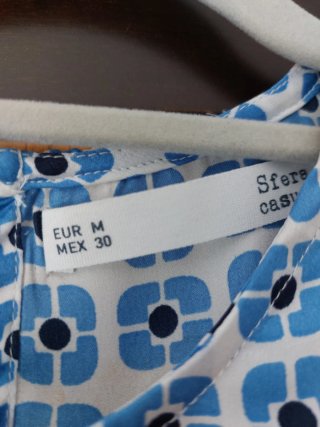 Blusa manga corta estampada floral