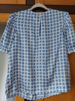 Blusa manga corta estampada floral