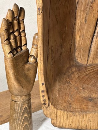 Artesa antigua de una pieza