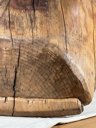 Artesa antigua de una pieza