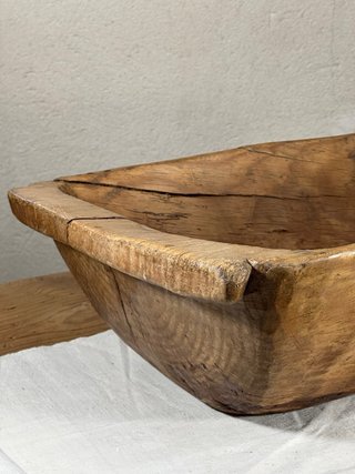 Artesa antigua de una pieza