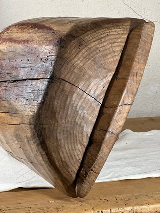 Artesa antigua de una pieza
