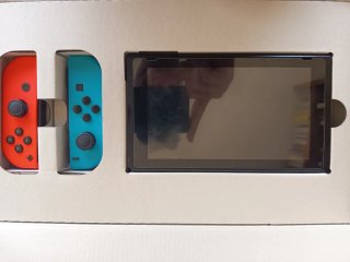 Nintendo Switch Completa + Funda + microSD