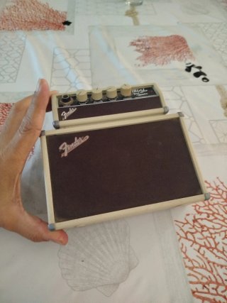 Mini amplificador Fender Tone Master