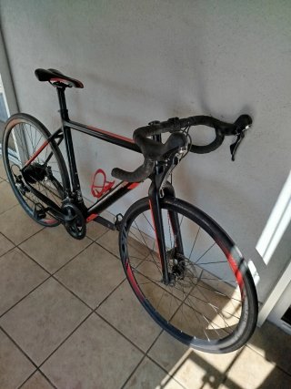 Bicicleta de carretera Vektor Negra