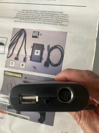 Caja USB Peugeot Citroen MP3