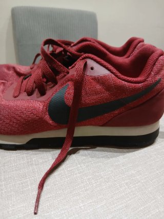 Zapatillas Nike Rojas y Negras
