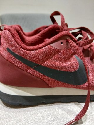 Zapatillas Nike Rojas y Negras
