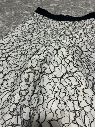 Pantalón elegante Zara blanco y negro