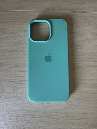 Funda iPhone 15 Pro Max con manzanita