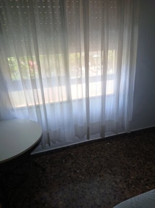 Se alquila habitación por semana, día o mensual