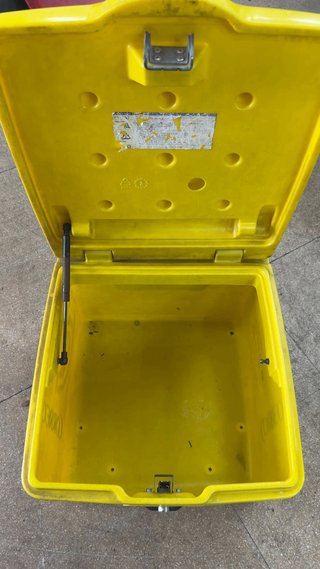 Cajón de reparto CORREOS amarillo
