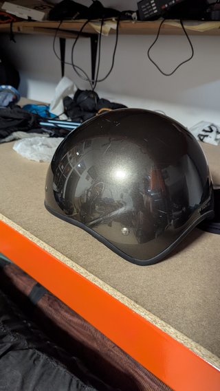 Casco de vuelo libre abierto