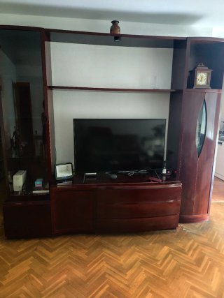 Mueble de comedor madera y cristal