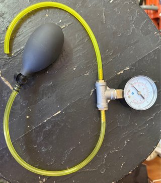 Manómetro para motosierra