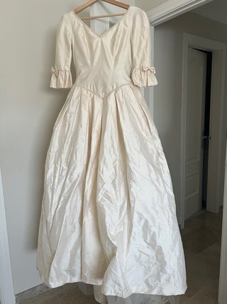 Vestido de Novia Beige