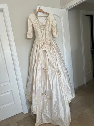 Vestido de Novia Beige