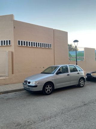 SEAT Ibiza stella 2001 gasolina