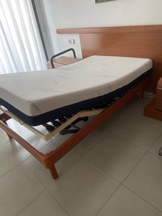 Cama articulada eléctrica con colchón