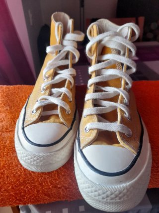 Converse All Star Chuck Taylor Amarillas Talla 36