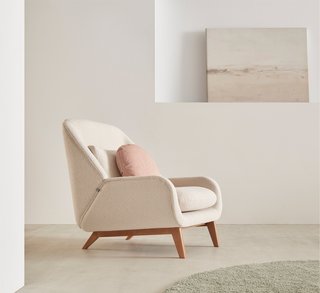 Butaca nórdica beige cómoda