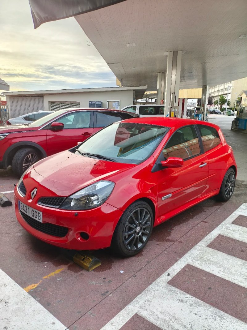 Renault Clio Sport - foto 1