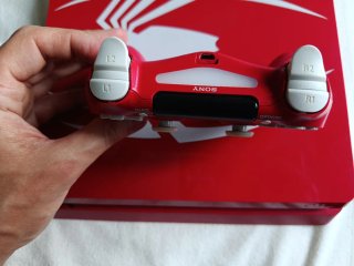 PS4 Pro 1TB Spider-Man Edizione Speciale Rossa
