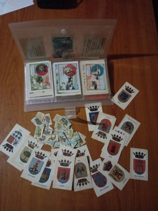 Lote de cromos y publicidad antigua