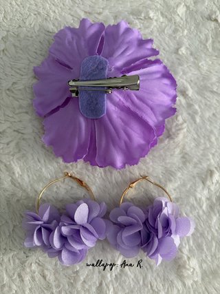 Conjunto flamenca pendientes de aro y flor lila