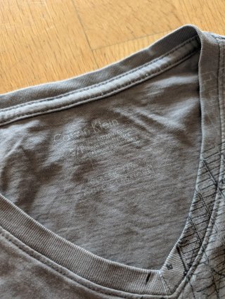 Camiseta Calvin Klein Gris Talla S, estampado NYC