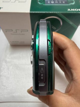 Sony PSP-3000 Verde - Completa en Caja