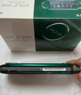 Sony PSP-3000 Verde - Completa en Caja