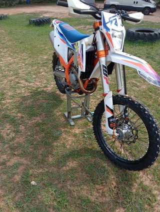 KTM 250 EXC-F 6 DAYS Enduro Moto