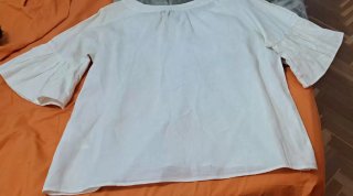 Blusa blanca manga acampanada