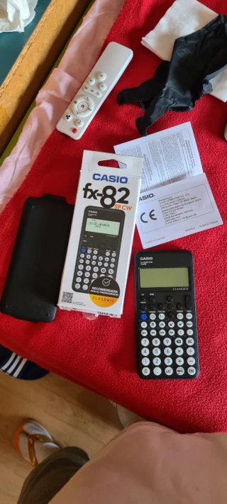 Calculadora Casio fx-82SP CW Iberia