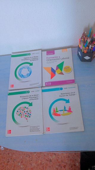 Libros de auxiliar de Enfermería grado medio