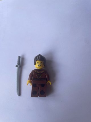 Lego Ninjago Dereth con espada