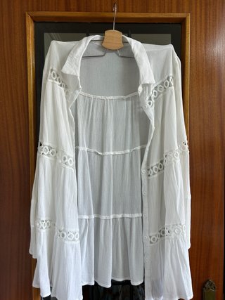 Camisa de playa blanca