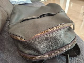 Mochila Calvin Klein Negra de cuero, usada,